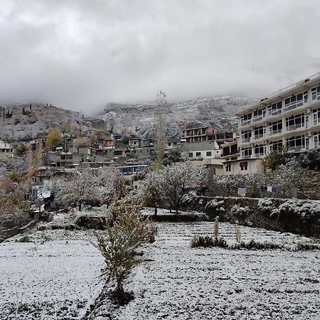Karimabad  Hilltop Hotel, Hunza מראה חיצוני תמונה
