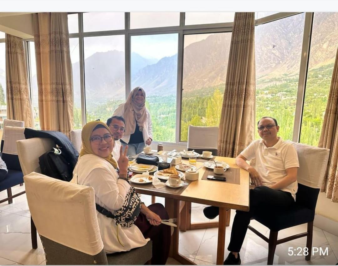 Karimabad  Hilltop Hotel, Hunza מראה חיצוני תמונה