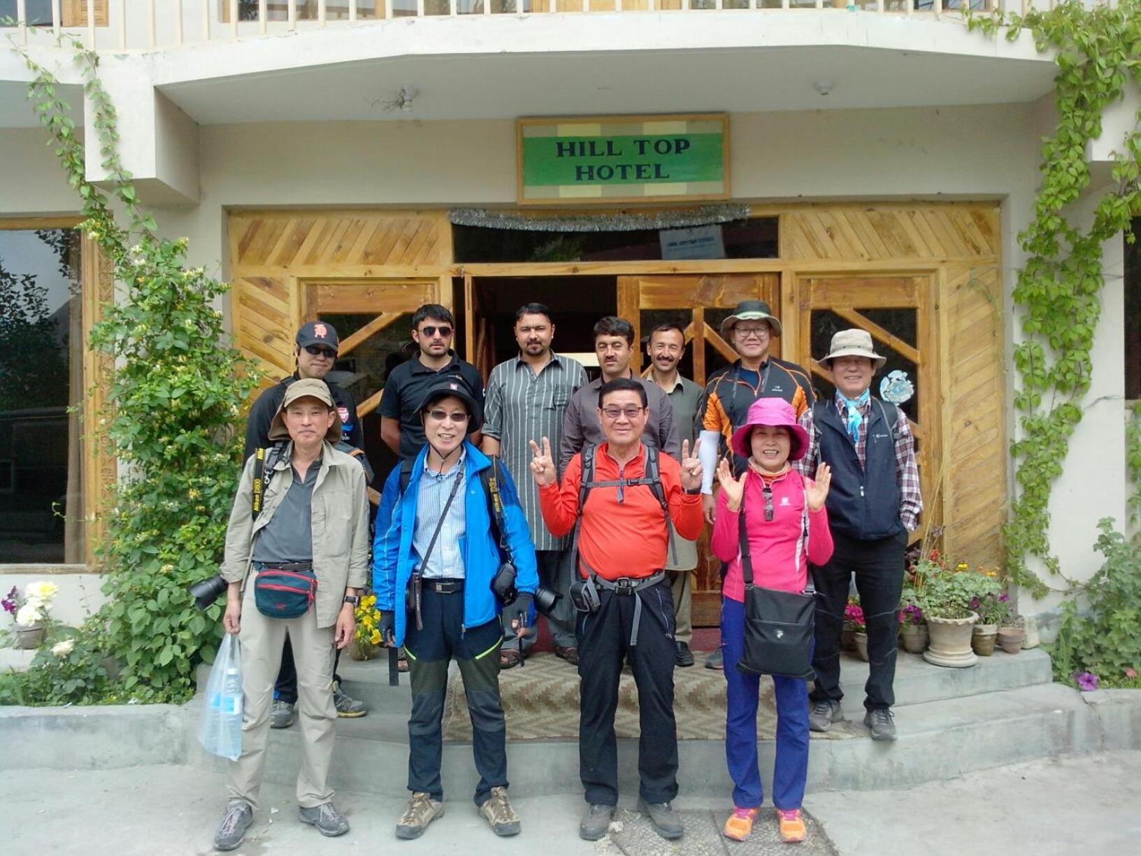 Karimabad  Hilltop Hotel, Hunza מראה חיצוני תמונה