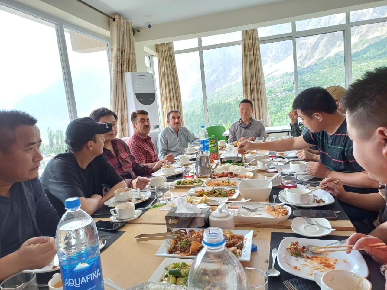Karimabad  Hilltop Hotel, Hunza מראה חיצוני תמונה