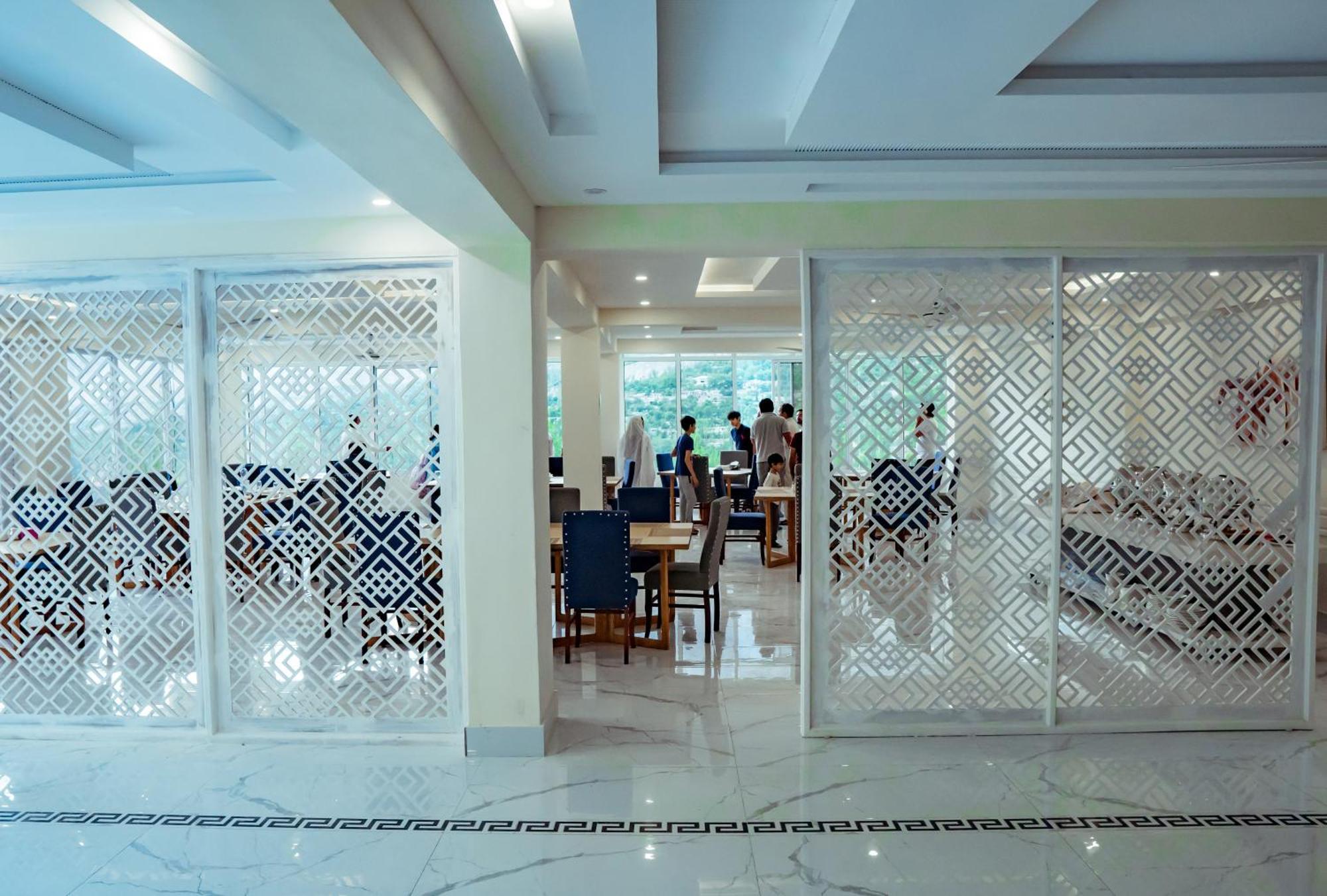 Karimabad  Hilltop Hotel, Hunza מראה חיצוני תמונה