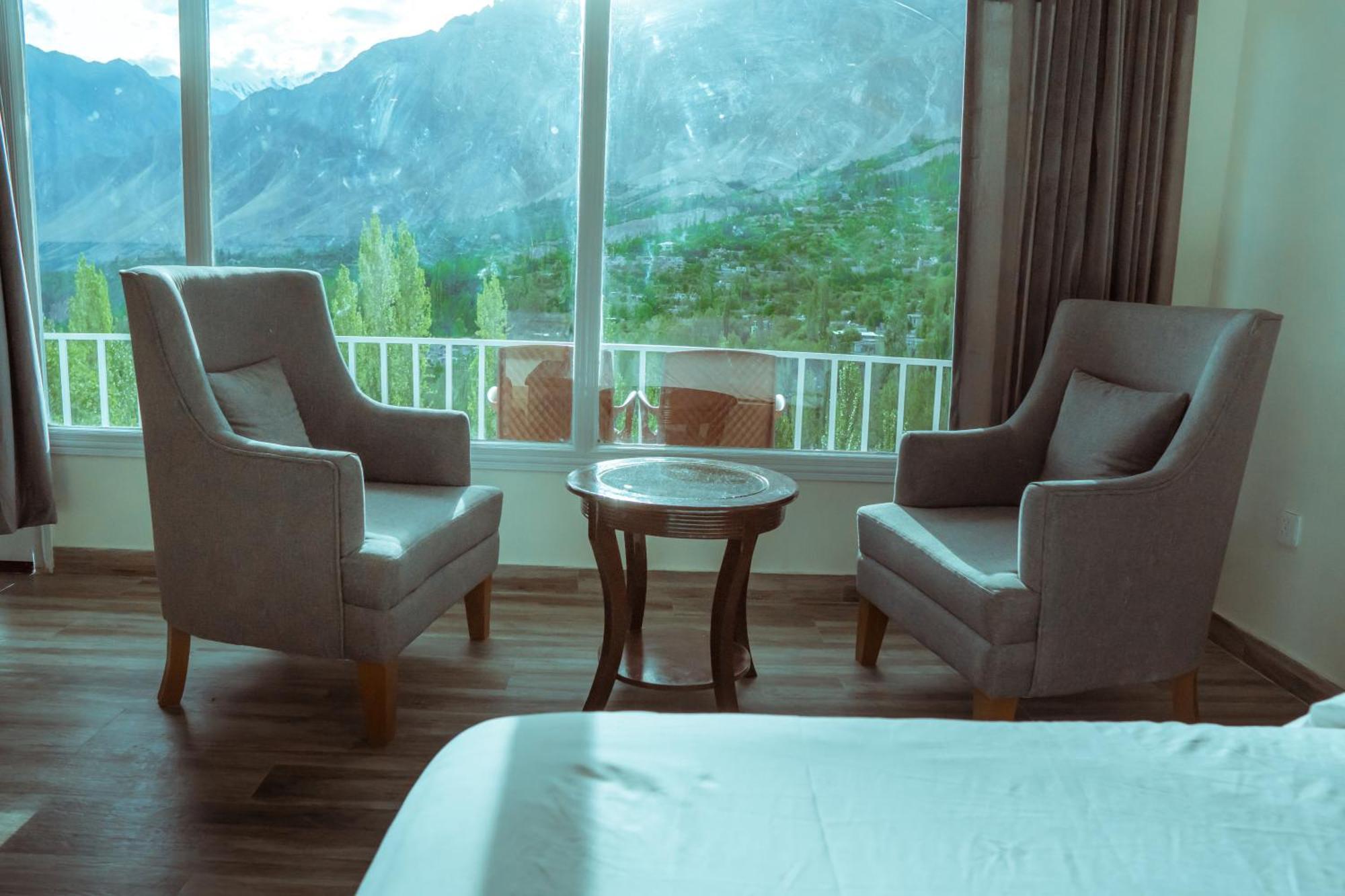 Karimabad  Hilltop Hotel, Hunza מראה חיצוני תמונה