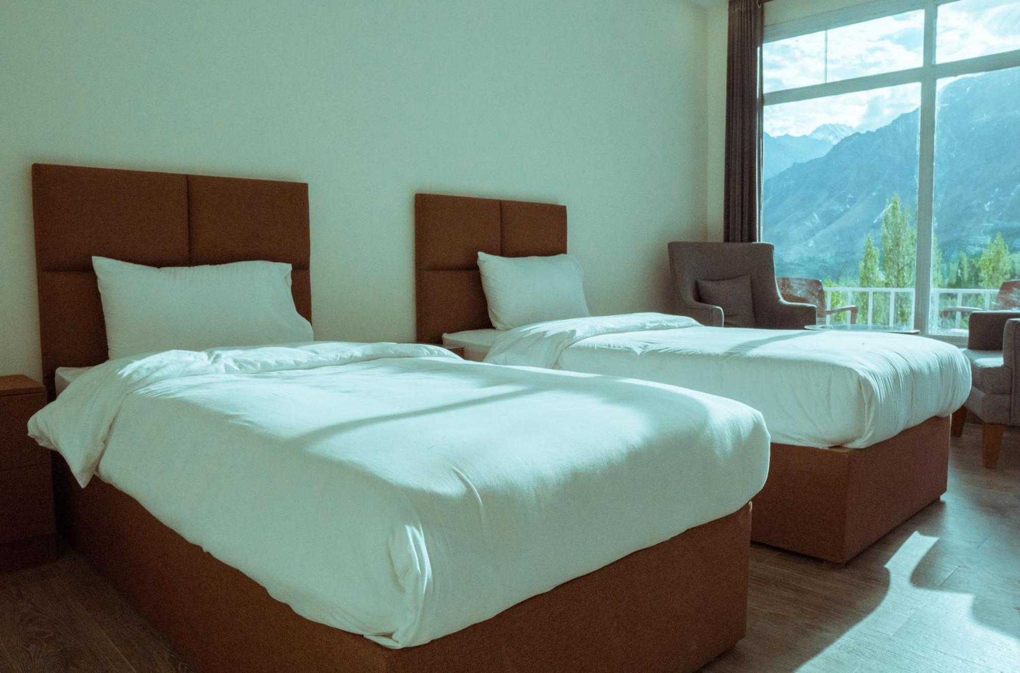 Karimabad  Hilltop Hotel, Hunza מראה חיצוני תמונה
