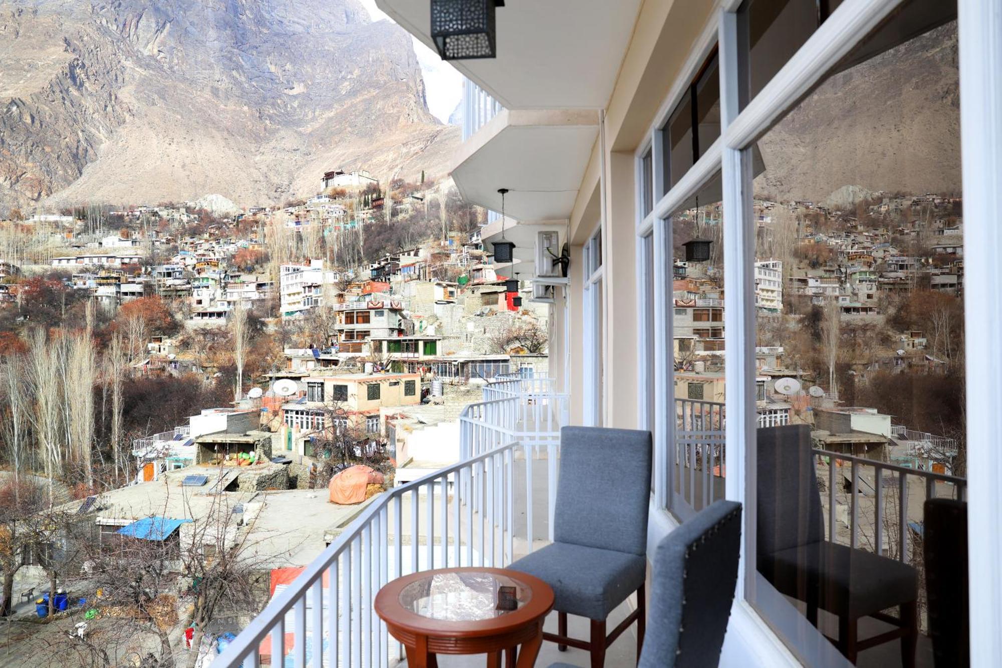 Karimabad  Hilltop Hotel, Hunza מראה חיצוני תמונה